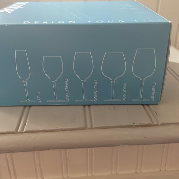 Set of flute glasses brand new - Picture 3 of 4